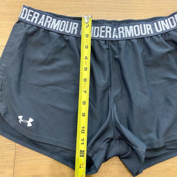 Women’s Under Armour Running Shorts, charcoal grey - large - Picture 2 of 6